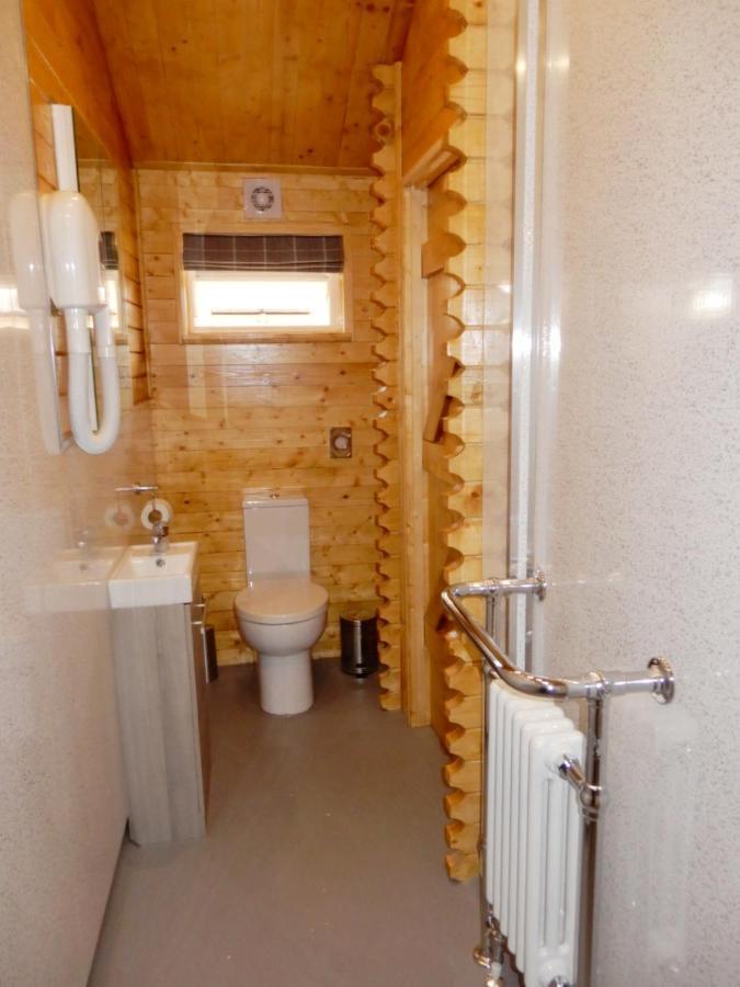 Balmoral Studio Lodge Ellesmere Eksteriør billede