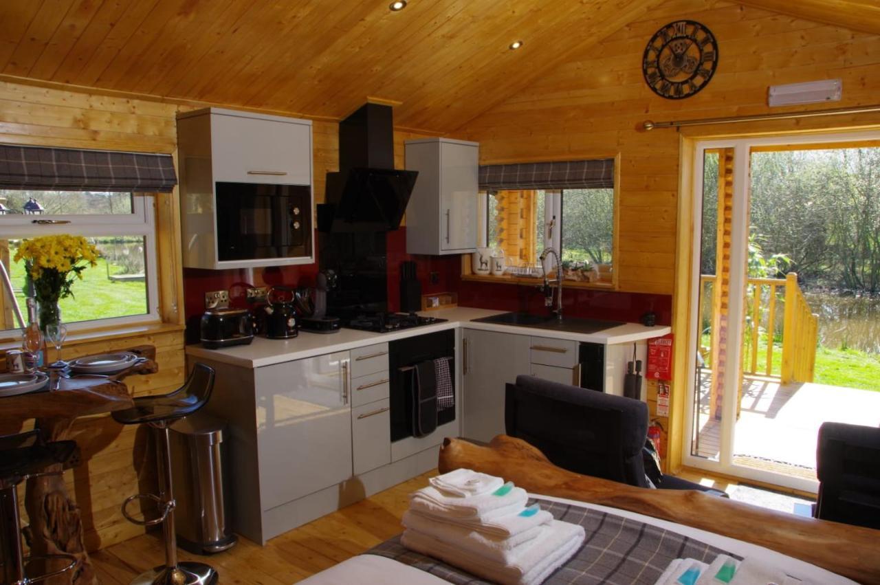 Balmoral Studio Lodge Ellesmere Eksteriør billede